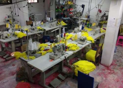 ¡Los cogieron! Fiscalía allanó principal fábrica de camisetas falsas de la Selección Colombia