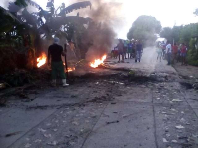 En Córdoba las protestas por el pésimo servicio de Electricaribe no paran, la comunidad se arrebató