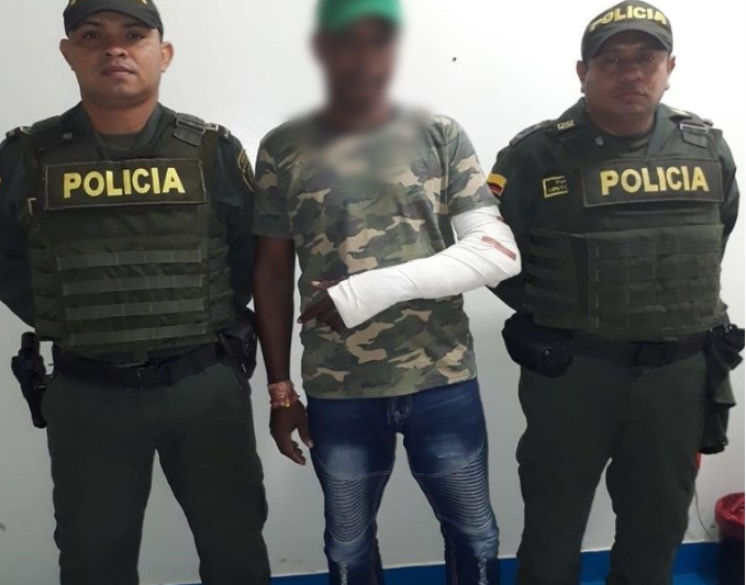 Autoridades capturan a hombre que hirió a machete a dos jóvenes en un billar de Ayapel