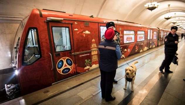 Colombianos perdieron su pasaporte en un metro de Moscú