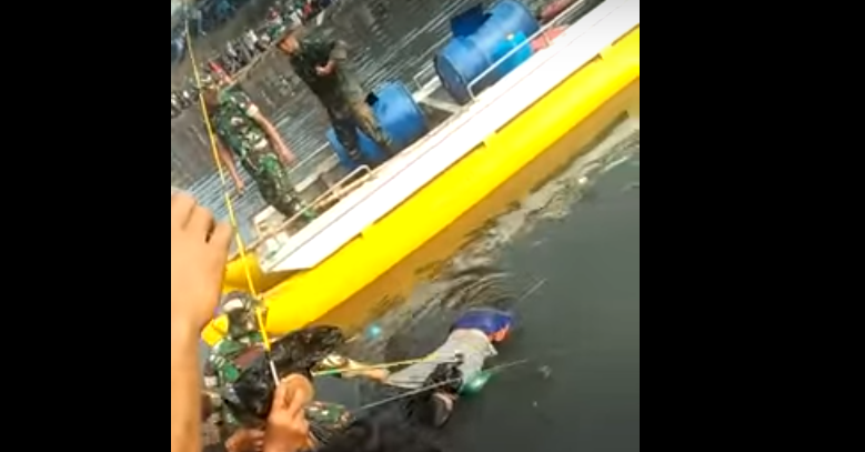 [Video] En medio de un concurso de pesca hallan cadáver de un hombre