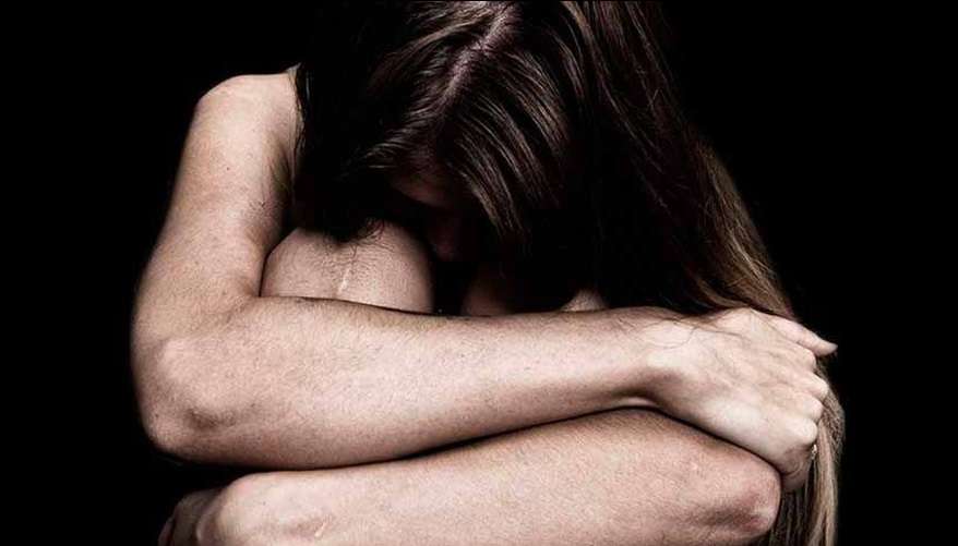 ¡Aberrante! Mujer de 22 años fue violada por 40 hombres