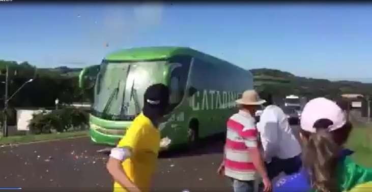 Así recibieron los hinchas brasileños a su selección tras el fracaso en el Mundial