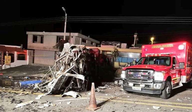 Cancillería confirma que se han identificado a 14 de los 19 colombianos muertos en accidente de bus en Ecuador