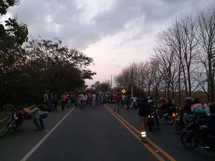 Comunidad bloqueó la vía Buenavista – Planeta Rica para exigir reductores de velocidad