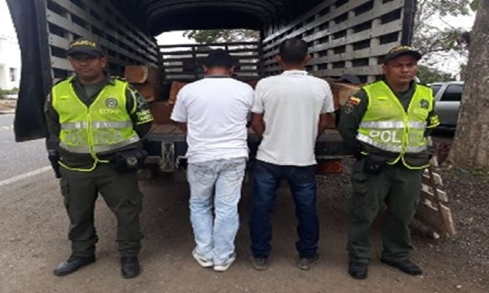 En Sahagún, capturaron a dos hombres que transportaban madera ilegal