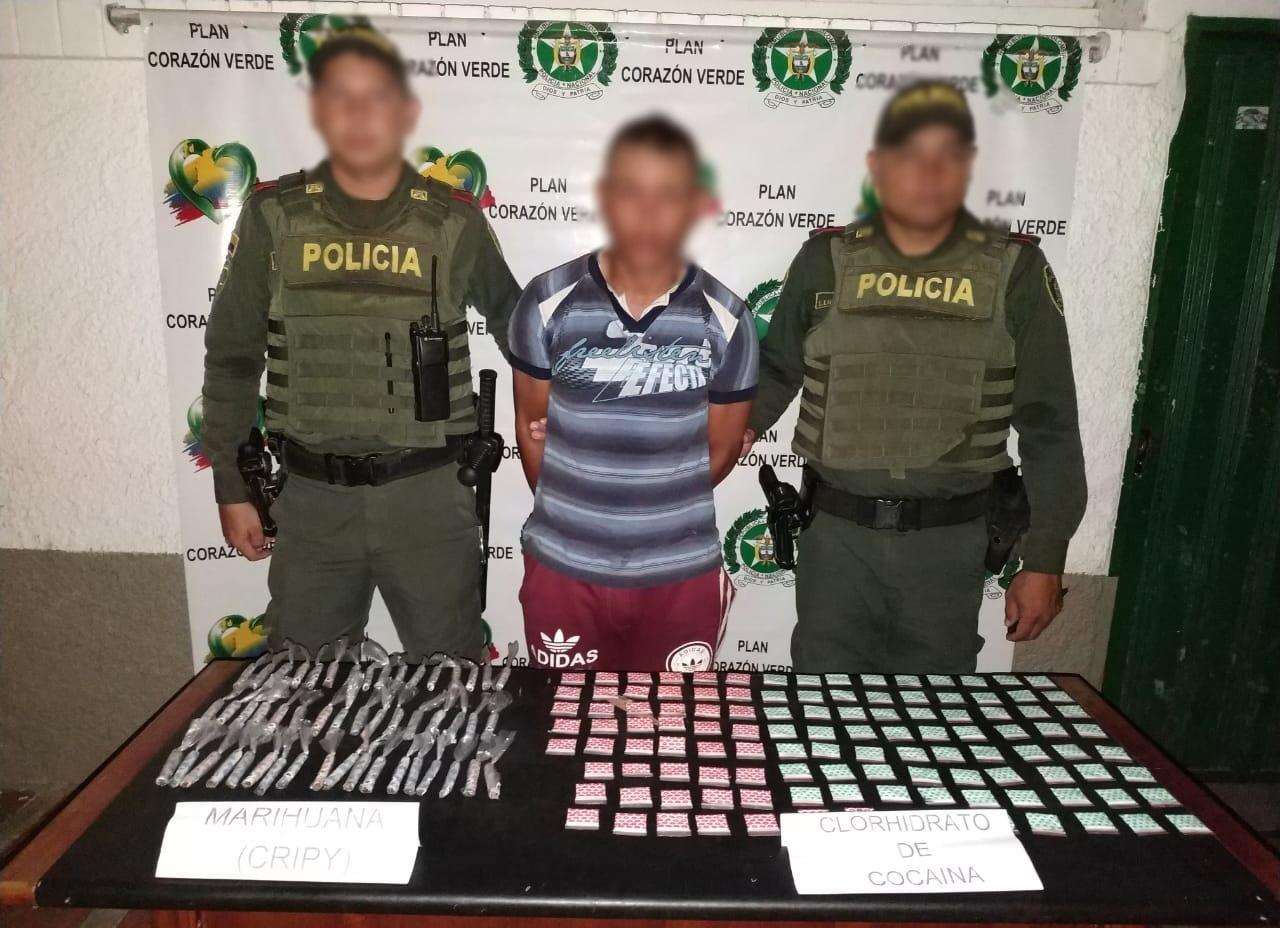 Capturan a un joven con más de 100 dosis de cocaína en Cantaclaro