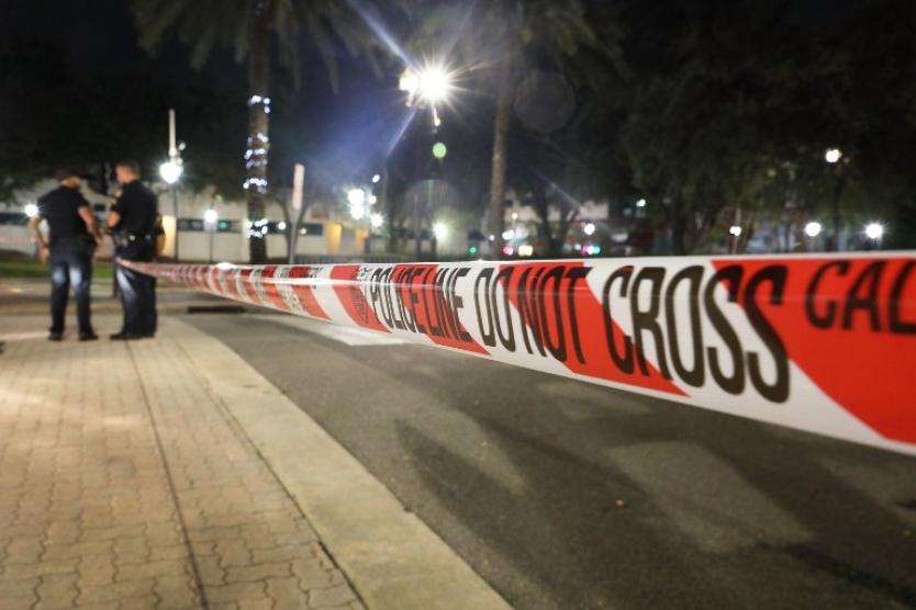 Cinco muertos y cuatro policías heridos dejó tiroteo cerca de Chicago