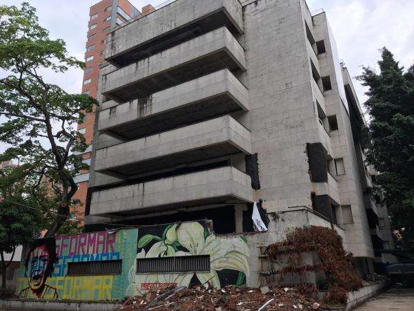 Este viernes demolerán el edificio Mónaco de Pablo Escobar