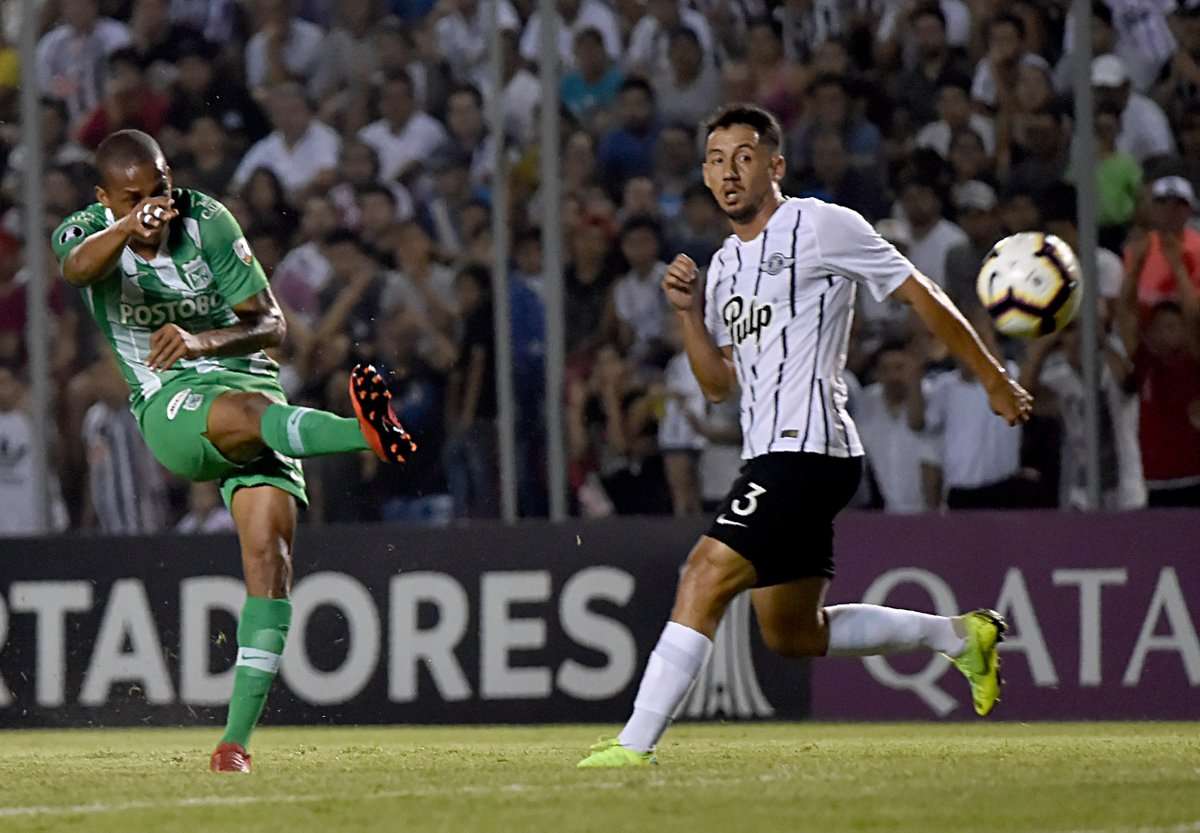 Nacional recibe a Libertad y sueña con la remontada para seguir en la Libertadores