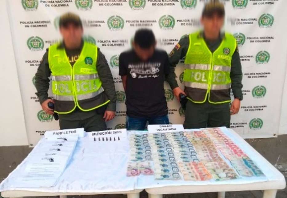 Cayó con panfletos de ‘Los Caparrapos’ en Montelíbano