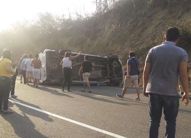 Un muerto y 14 heridos dejó aparatoso accidente en la vía Barranquilla – Cartagena