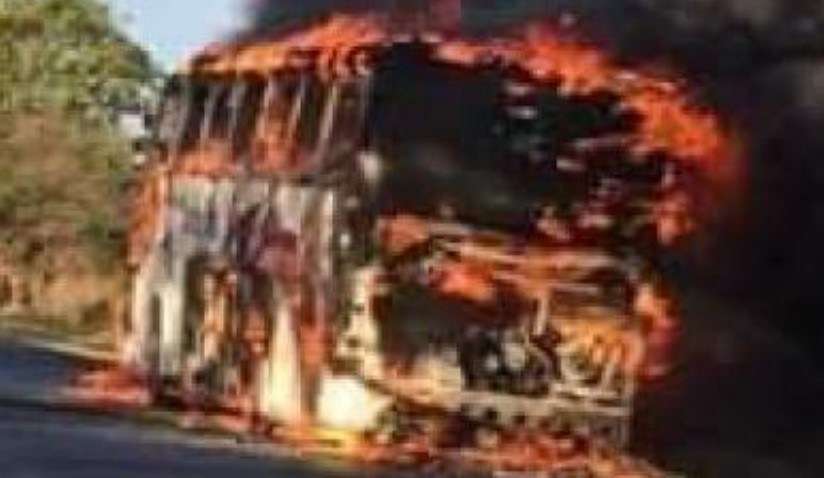 Bus Brasilia que cubría la ruta Maicao – Montería se incendió