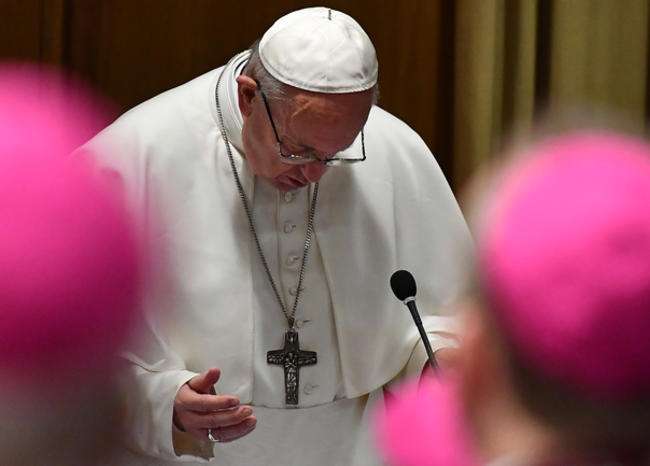 Papa pide “medidas concretas” en cumbre contra pederastia en el Vaticano