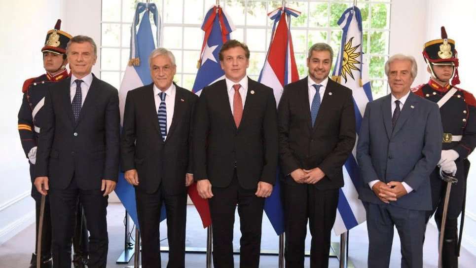 Lo quieren organizar sí o sí: Argentina, Uruguay, Paraguay y Chile hacen conclave para el Mundial 2030