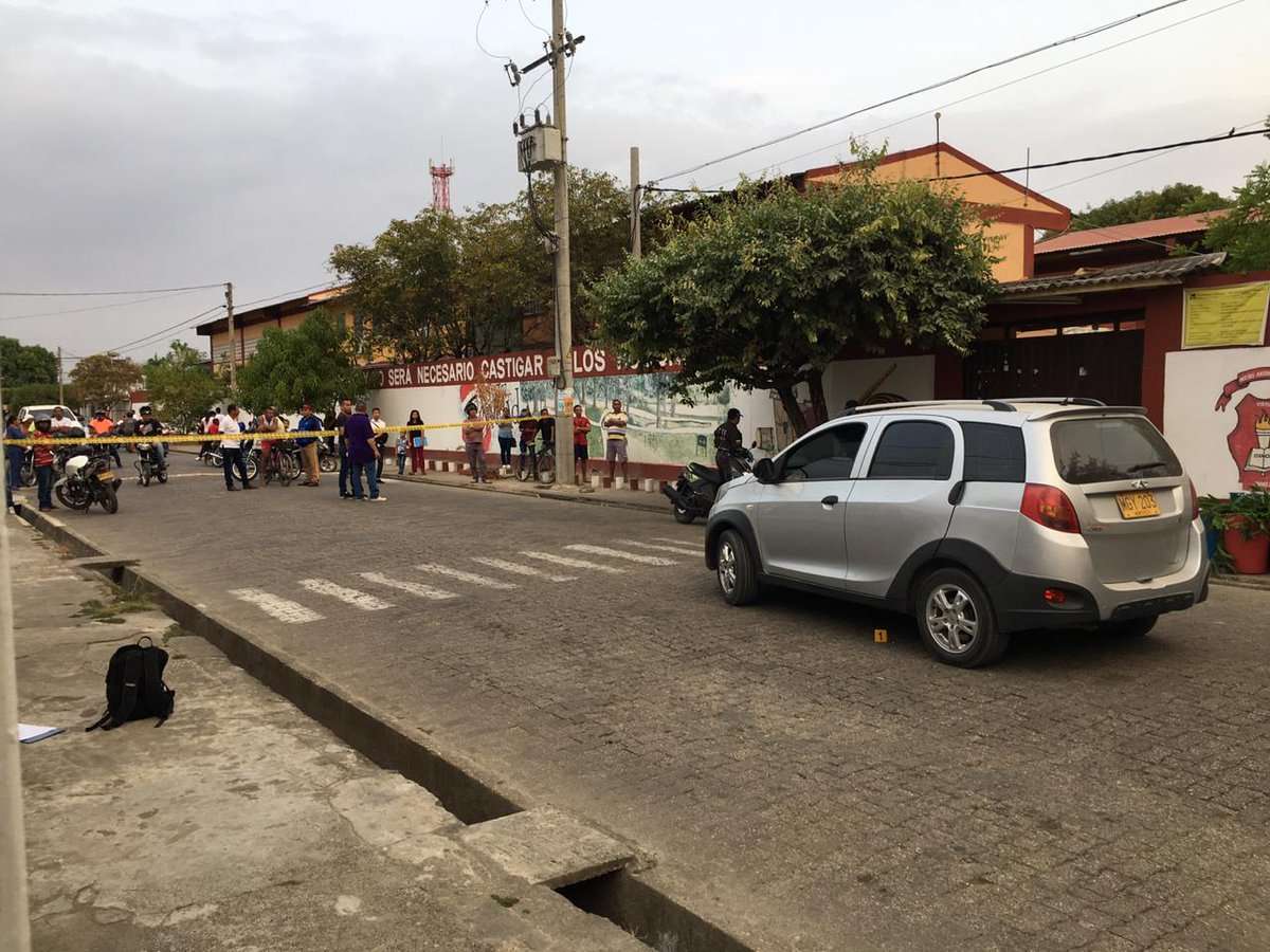 Autoridades ofrecen recompensa por información sobre autores del atentado sicarial en el colegio Antonia Santos