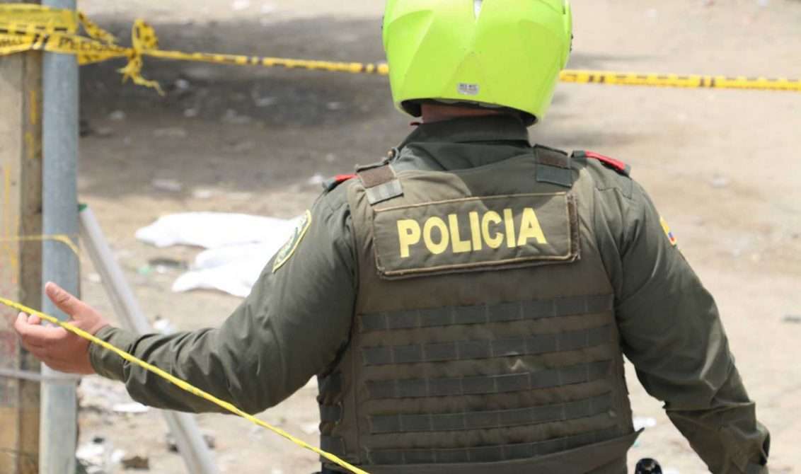 Policía habría matado a sus dos hijos y se suicidó en medio de una riña familiar