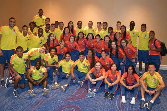 Se colocaron la ‘10’, jugadores de la Selección Colombia respaldan al equipo femenino tras denuncias de acoso sexual