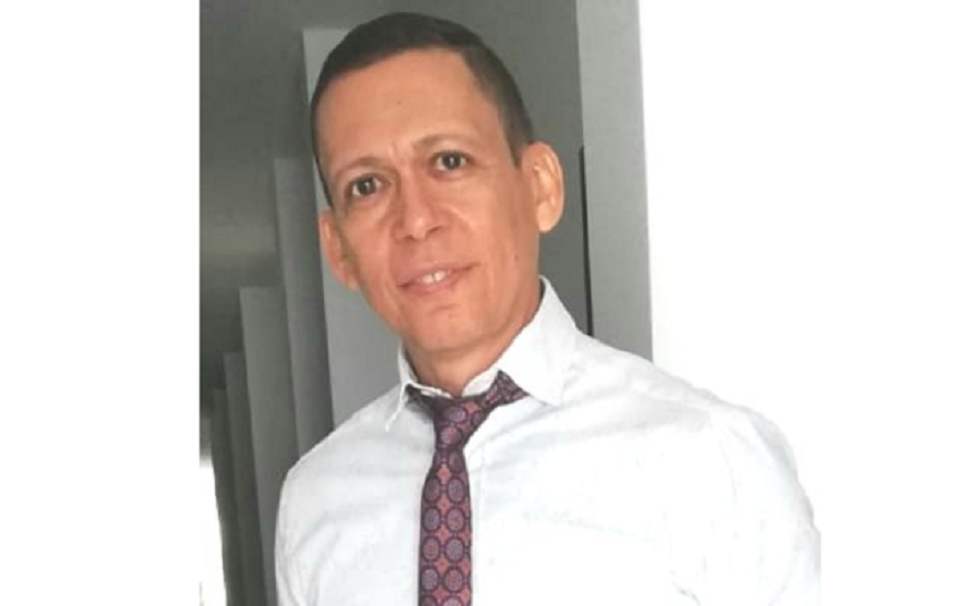 El abogado Juan Carlos Burgos Jiménez se perfila como candidato a la Alcaldía de Puerto Escondido