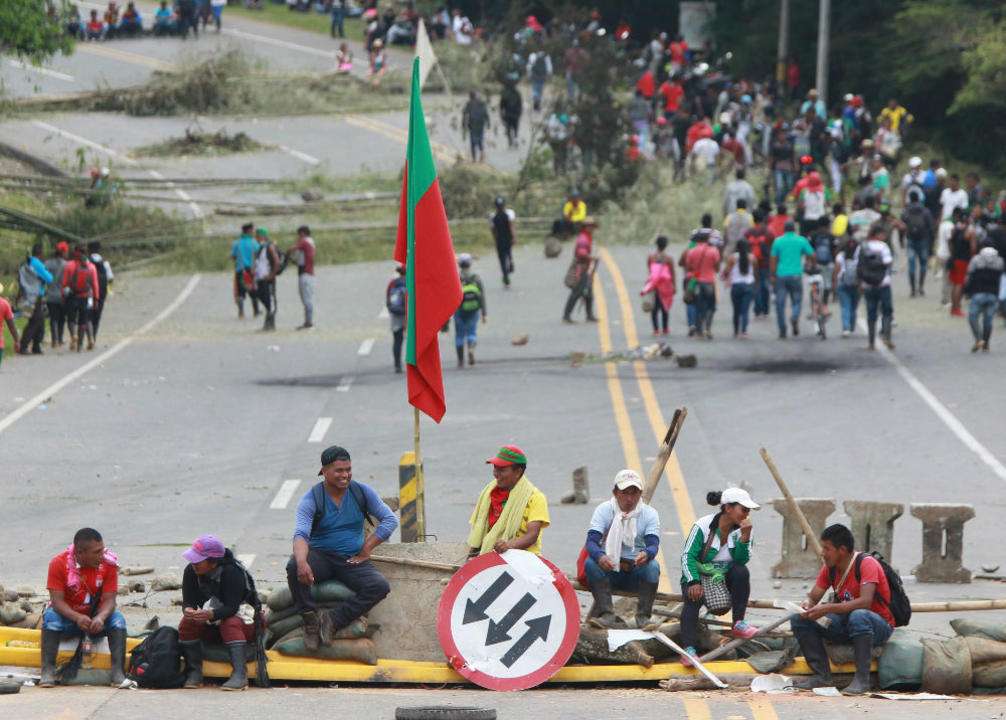 Comisión de la Defensoría del Pueblo fue atacada por disidentes de las Farc en protestas del Cauca