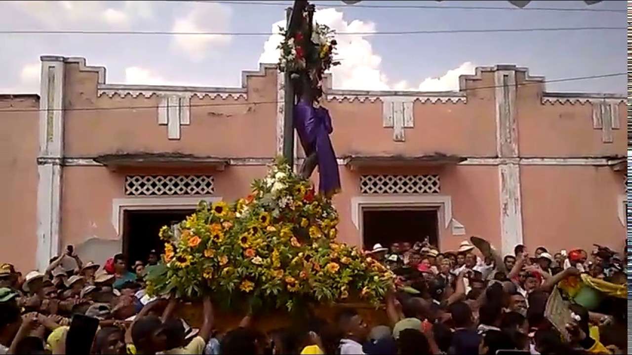 En video, miles de feligreses asistieron a la procesión de San Benito de Abad, la villa de peregrinación sucreña