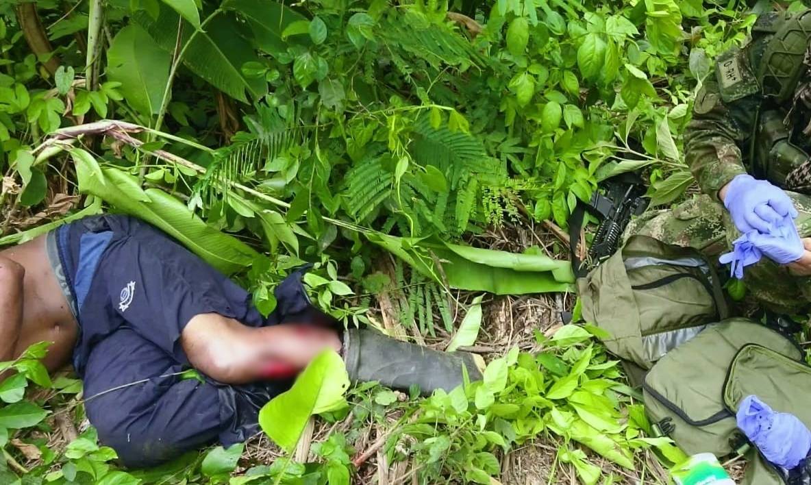 [Video] Militar le salvó la vida a miembro del Clan del Golfo que le había disparado