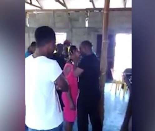 En video, pastor besó apasionadamente a una mujer para “sacarle el demonio”