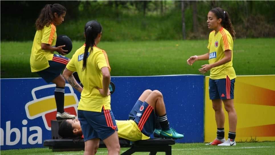 Con la cordobesa Leicy Santos, Selección Colombia Femenina realizó su sesión fotográfica