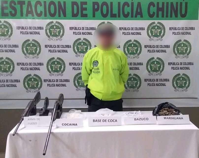 En Chinú, hallan caleta con armas de fuego y estupefacientes