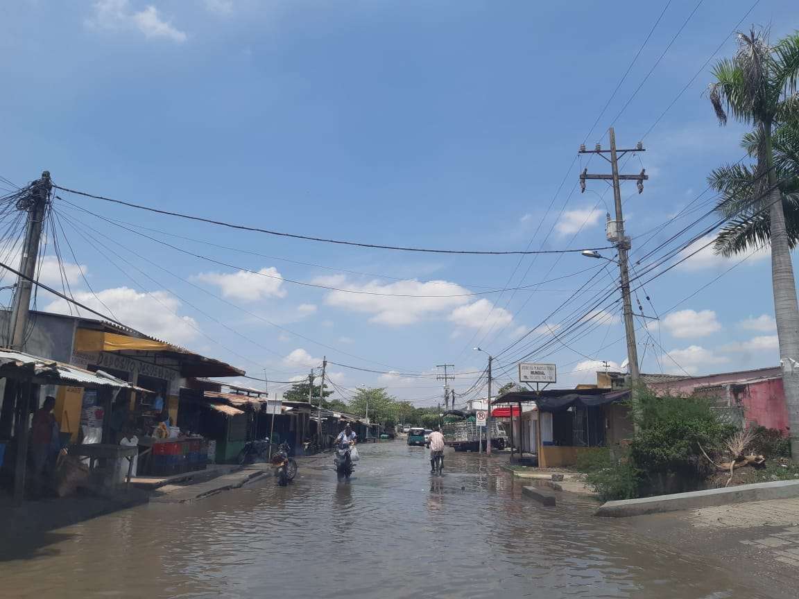 De nunca acabar, vendedores del Mercadito del Sur con el agua hasta el cuello tras fuerte aguacero