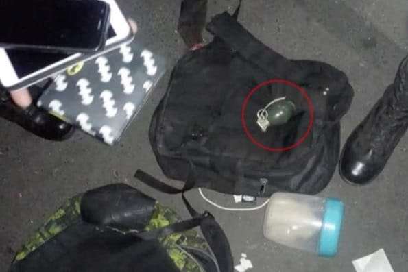 Capturan a hombre que amenazó con explotar una granada en plena vía pública