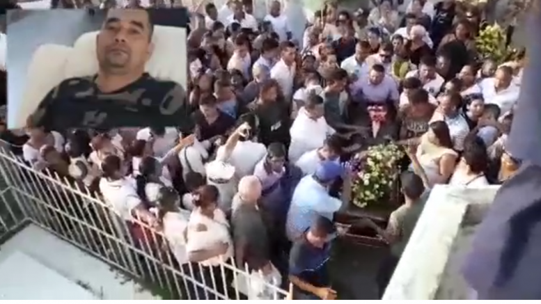 En video, con parranda vallenata sepultaron a asesinado por ‘Los Caparrapos’