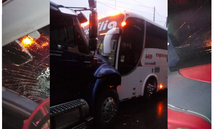 Se accidentó bus con 40 pasajeros que venía de Medellín para Montería