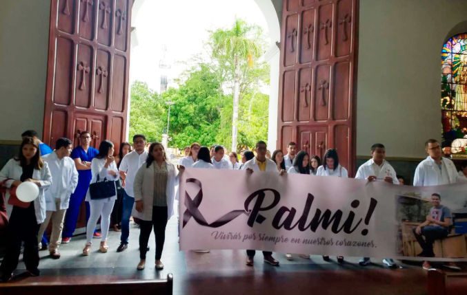 En medio de dolor y rechazo, fue sepultado médico egresado de la Unisinú en Montería