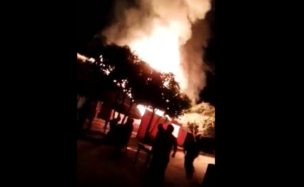 En video, voraz incendio en Mateo Gómez, Cereté