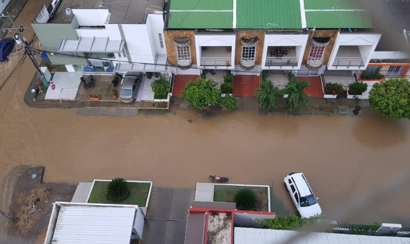 Montería quedó inundada tras fuerte aguacero