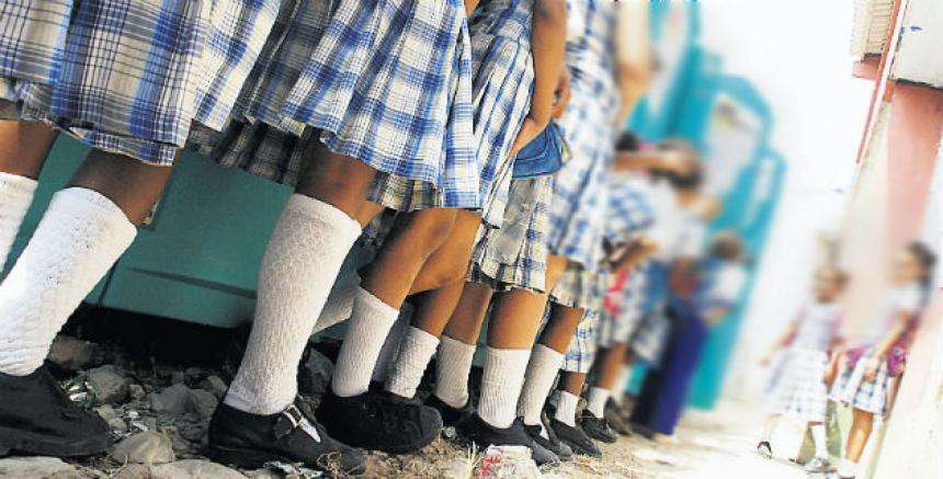 Aberrante, en el baño de un colegio cuatro niñas de 11 años violaron a una de 7