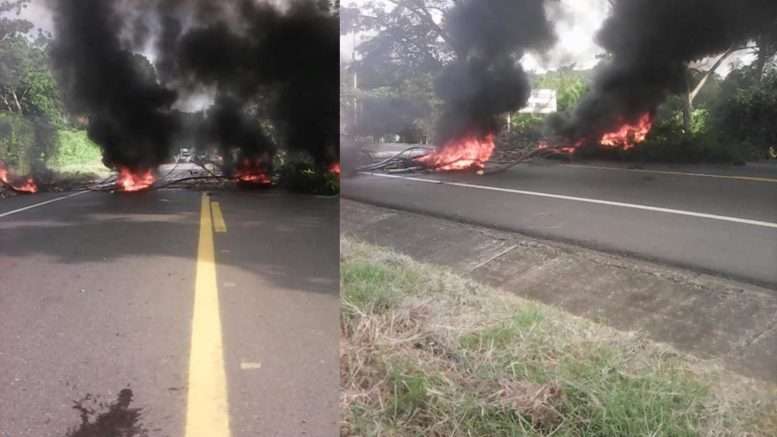 Bloquean la vía Ciénaga de Oro – La Ye por pésimo servicio de energía