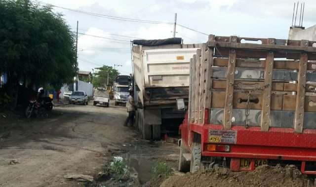 “Alcaldía no nos cumplió, el barrio Caribe sigue siendo basurero y chatarrería” habitantes exigen soluciones