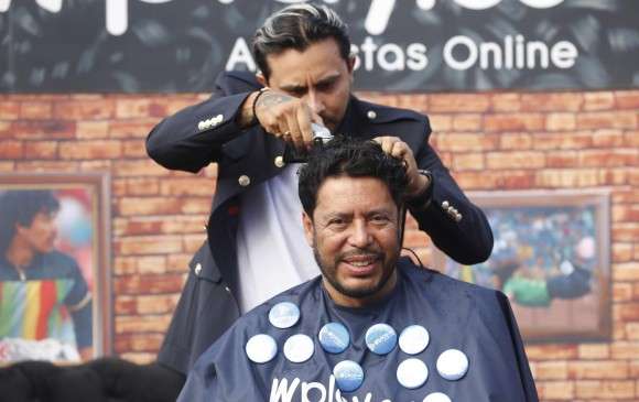 Higuita prometió y cumplió: así luce el exportero de la ‘Tricolor’ tras su corte de cabello