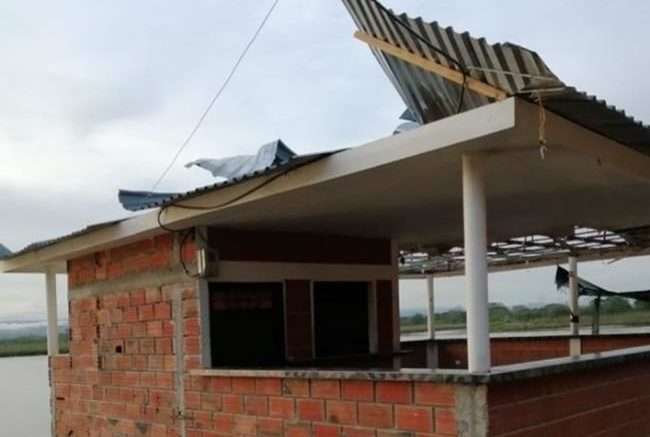 Vendaval arrasó con 30 casas y dejó 250 damnificados en zona rural de Caucasia