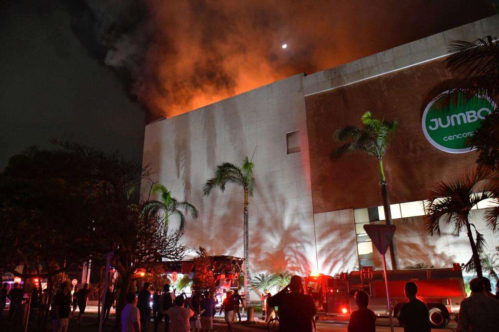 Se vivió pánico: nuevo incendio se registró en el centro comercial Buenavista de Barranquilla