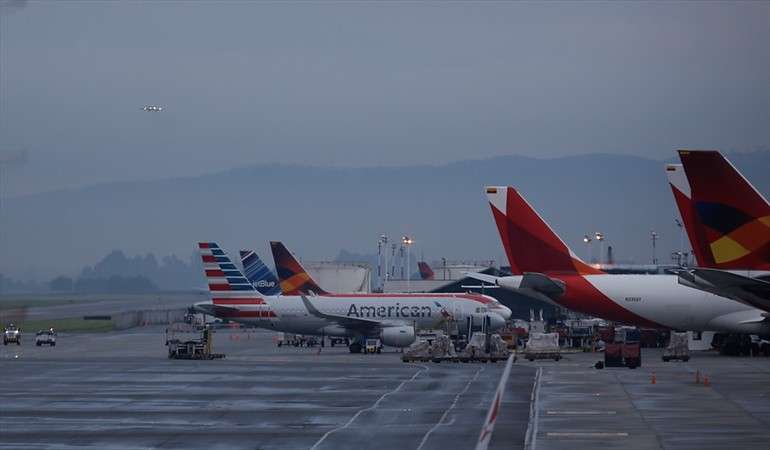 Aeronáutica Civil adjudicó contratos para mantenimiento en 13 aeropuertos del país