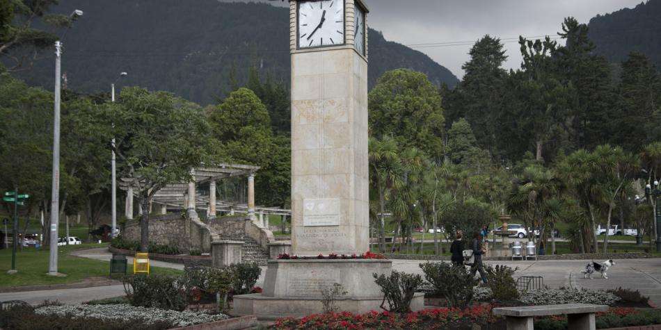 Cuatro hombres habrían violado a dos jóvenes en el Parque Nacional, el novio de una de ellas fue sometido a verlo todo