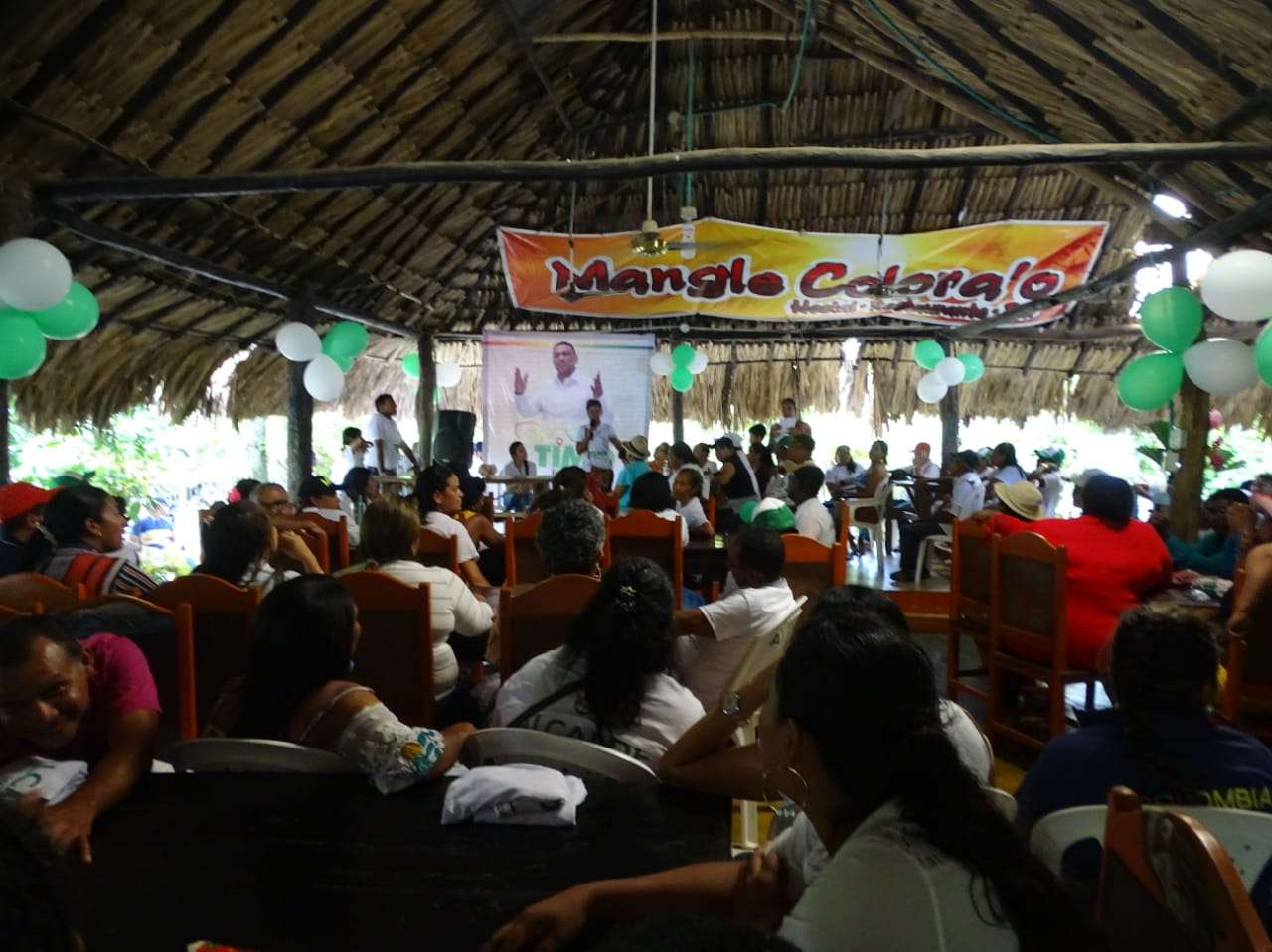 Grupo de líderes participaron en multitudinaria reunión para impulsar campaña de Timoleón Álvarez a la Alcaldía de San Antero