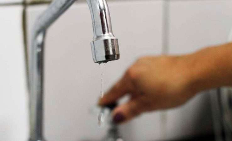 Bajas presiones de agua en Montería persisten por fallas de energía