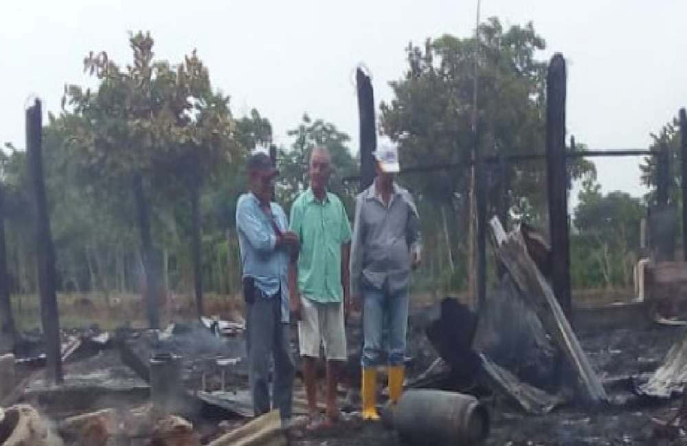 Incendio dejó en la calle a una familia en zona rural de Montería