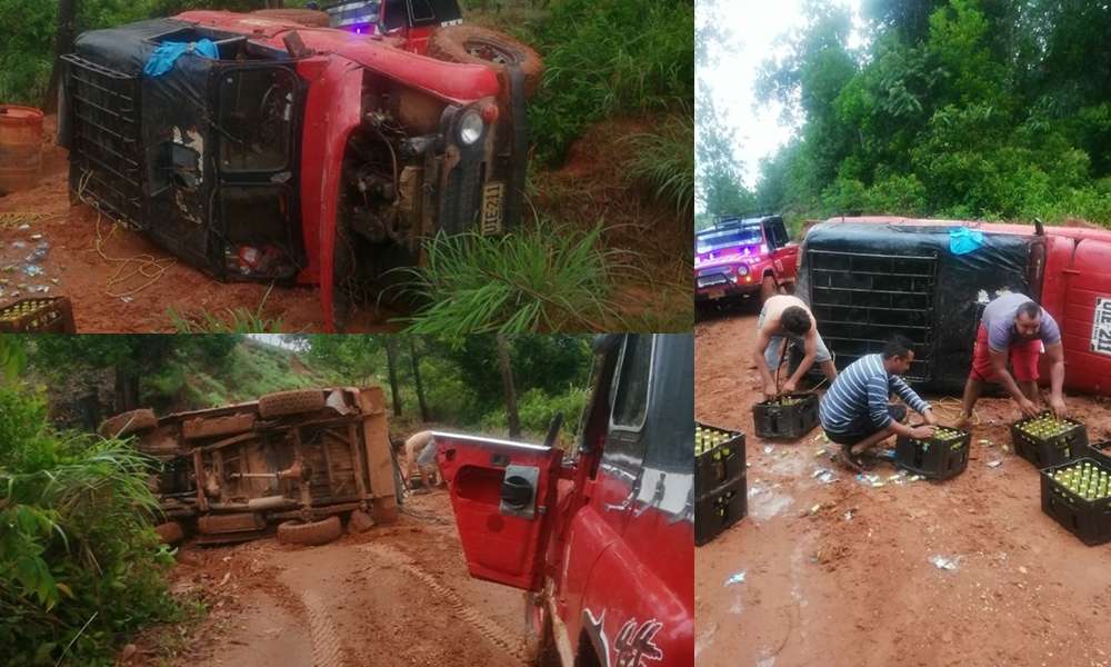 Vehículo cargado de cervezas se volcó en la vía Caucasia – Cargueros