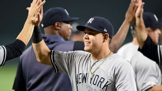 ‘Gio’ Urshela sigue en racha, anotó dos jonrones por primera vez en un partido