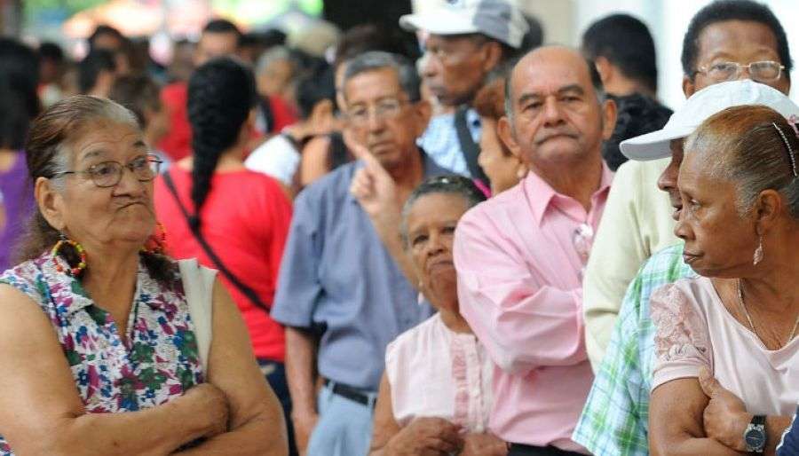 A 80 mil pesos podría aumentar el subsidio de adultos mayores
